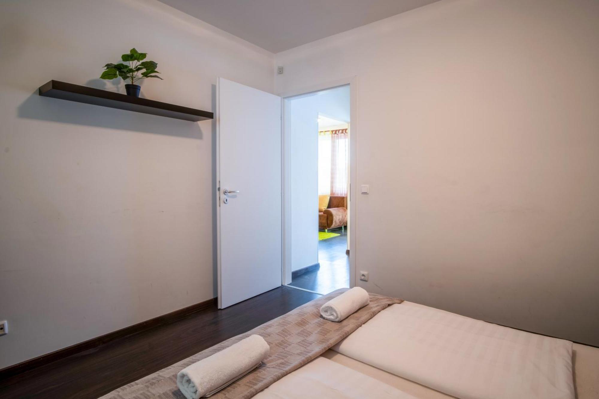 Myflat Siofok Beach Apartment Екстериор снимка