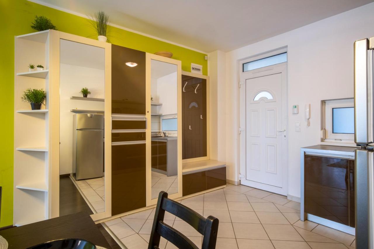 Myflat Siofok Beach Apartment Екстериор снимка